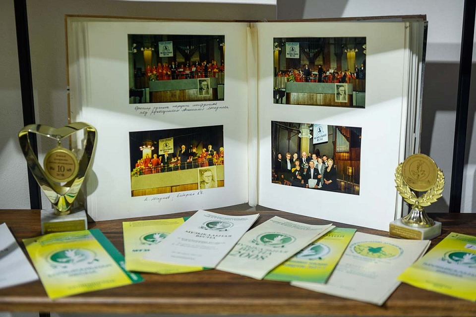 Открытие малого зала и выставки «Юбилей Калининградской филармонии: тематическая выставка к 65-летию», 10 Октября 2024г. — фото 2