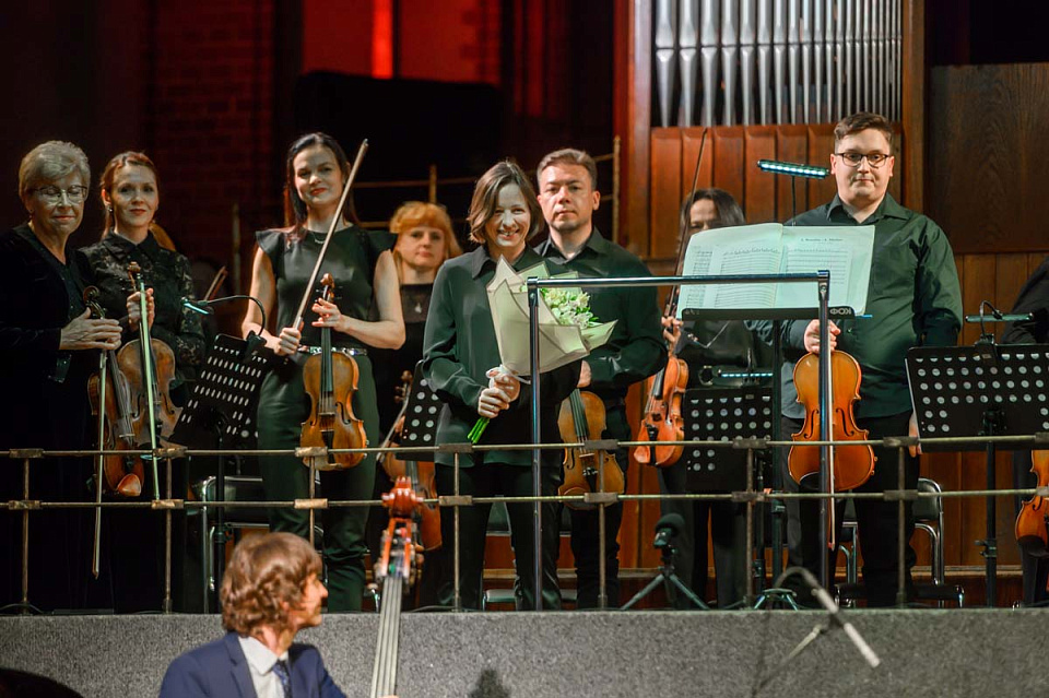 «Русская музыка в джазовых тонах», Камерный оркестр филармонии и Трио А. Маслова, 2 Мая 2025г. — фото 14