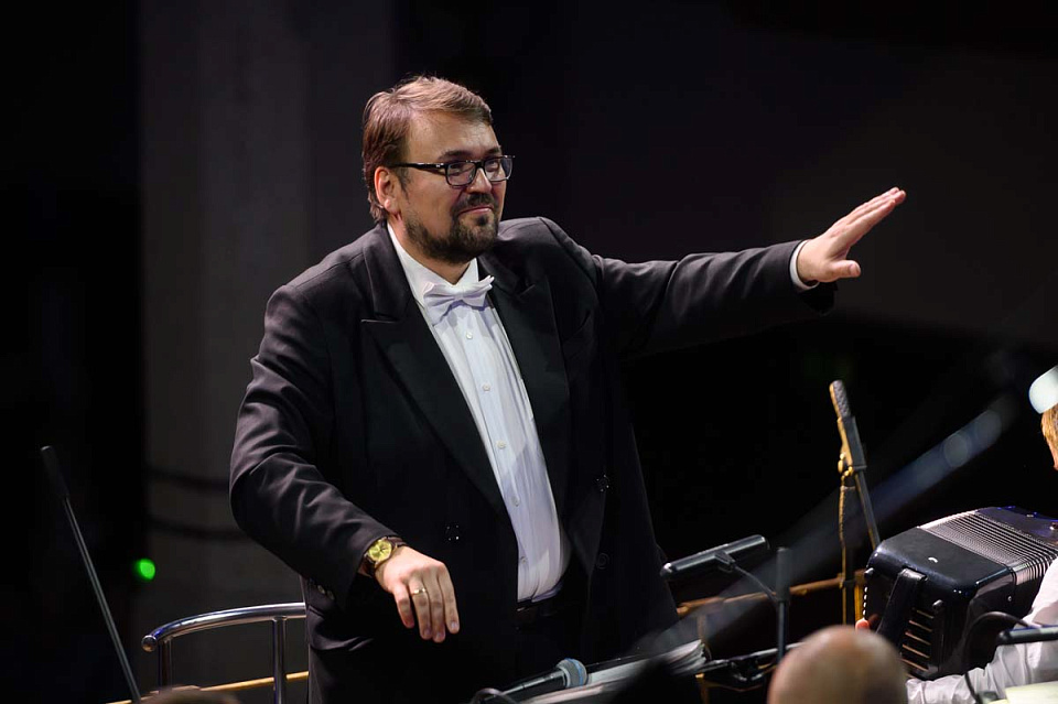 Н. Шацкая, Д. Минчёнок, Народный ансамбль «Россия», дирижёр Д. Дмитриенко, фестиваль «Русская музыка на Балтике», 4 Июня 2025г. — фото 5