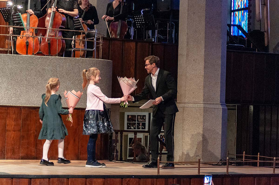 Павел Деревянко (Москва) и Камерный оркестр филармонии, «Сказки с оркестром», 22 Апреля 2023г. — фото 18