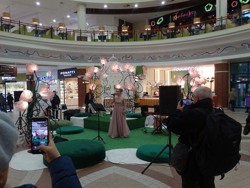 Мини-концерт солистов филармонии в ТРЦ «Европа», 14 Февраля 2024г. — фото 6