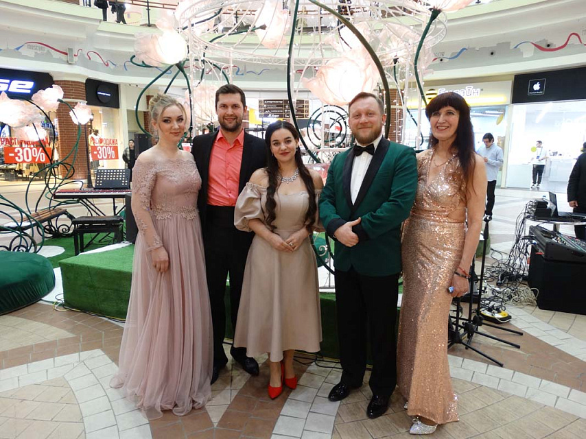 Мини-концерт солистов филармонии в ТРЦ «Европа», 14 Февраля 2024г. — фото 23