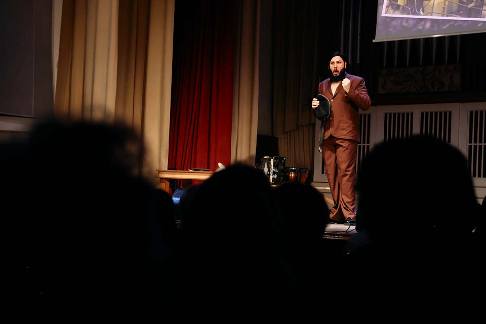 Концерт проекта "Поезд Победы" в исполнении солистов филармонии, Донецкая государственная академическая филармония, 4 Ноября 2025г. — фото 11