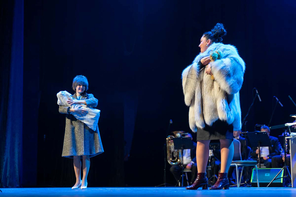 Мюзикл в духе 60-х «А у нас во дворе...» (театр эстрады «Янтарь-холл», г. Светлогорск), 26 Февраля 2023г. — фото 6