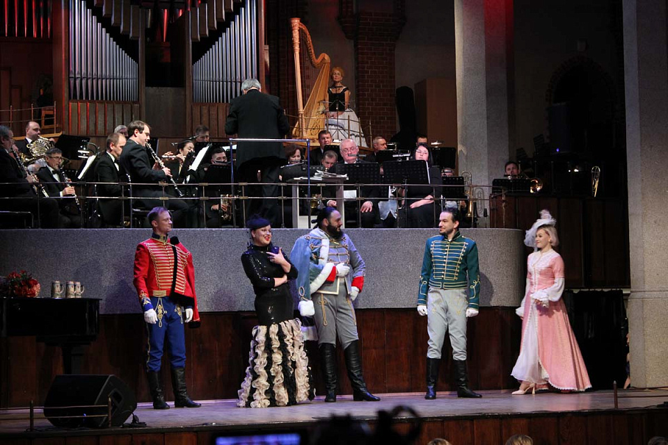 «На балу у Кальмана» , Концертный духовой оркестр и солисты филармонии, 19 Октября 2025г. — фото 15