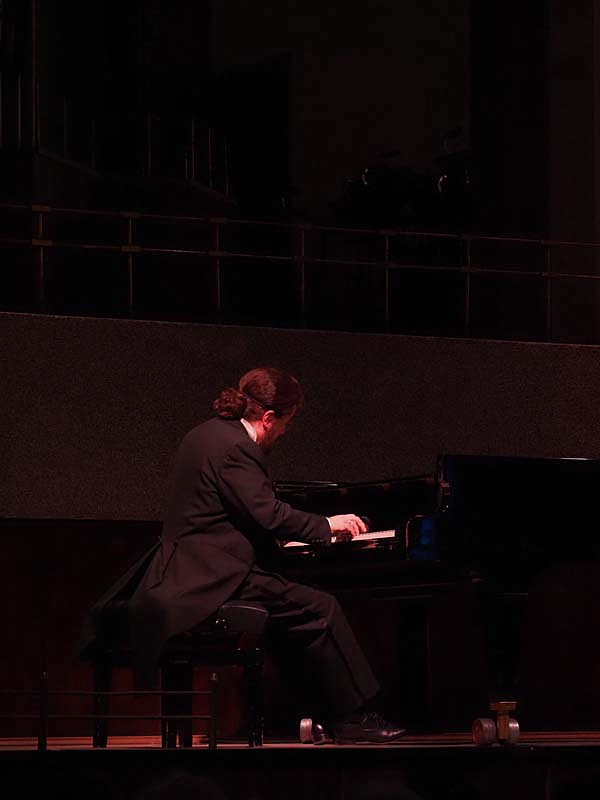 Пианист и композитор Николя Челоро (Франция), «Русская музыка на Балтике», 21 Апреля 2023г. — фото 2