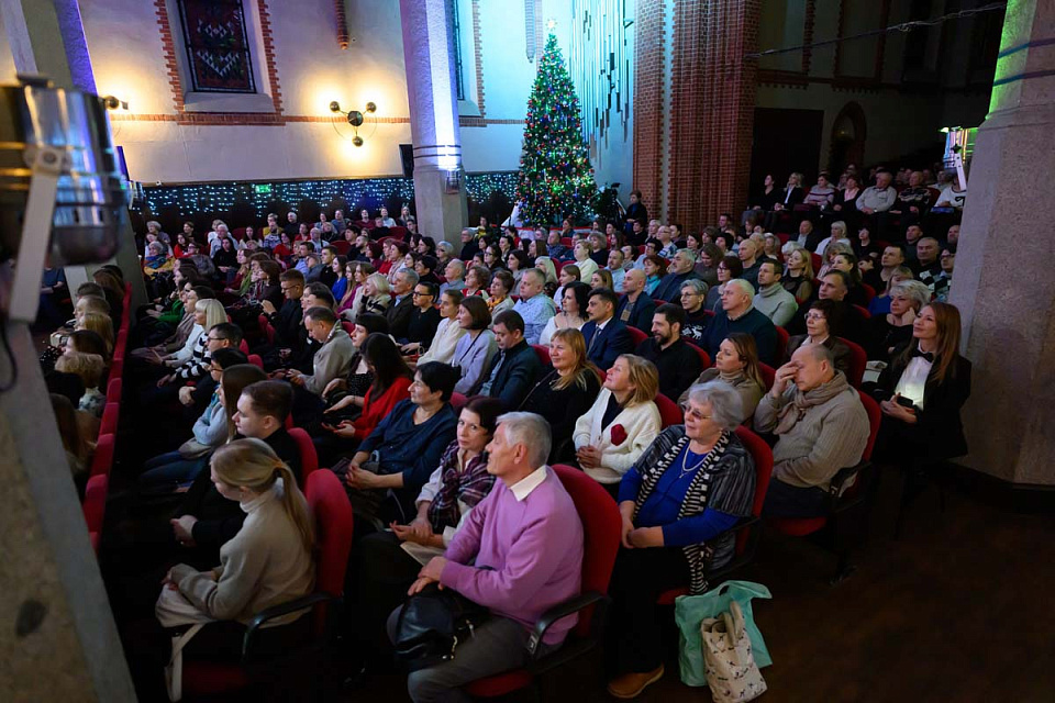 "Золотые хиты джаза", Концертный духовой оркестр и солисты филармонии, 29 Декабря 2025г. — фото 9