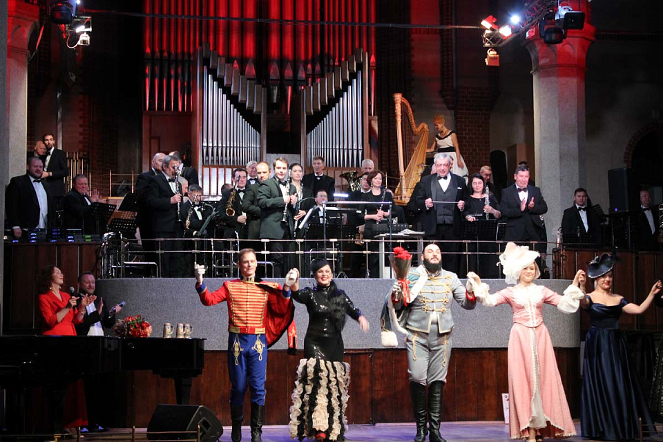 «На балу у Кальмана» , Концертный духовой оркестр и солисты филармонии, 19 Октября 2025г. — фото 17