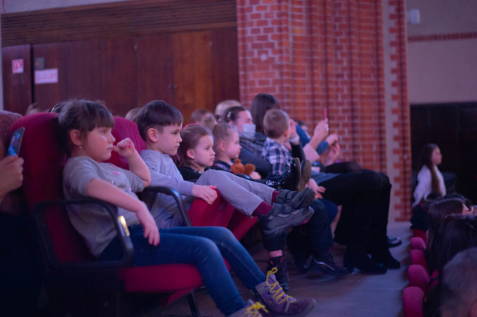 МУЗЫКАЛЬНЫЙ СПЕКТАКЛЬ «МОЙДОДЫР», 14 Февраля 2021г. — фото 105