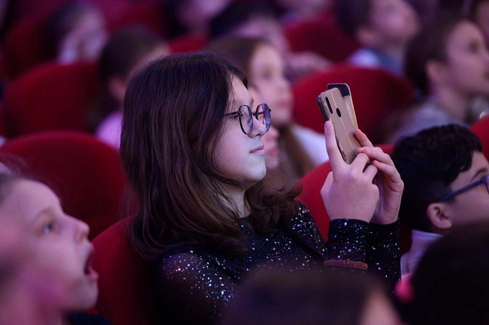 «Пароль — по щучьему велению», семейное новогоднее представление в исполнении солистов и артистов филармонии, декабрь 2024 г — янв, 25 Декабря 2024г. — фото 3