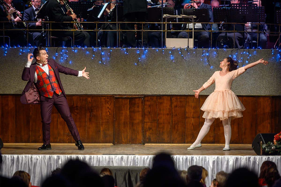 «Новогодний бал у Имре Кальмана», ПРЕМЬЕРА! Концертный духовой оркестр и солисты филармонии, 27 Декабря 2024г. — фото 13