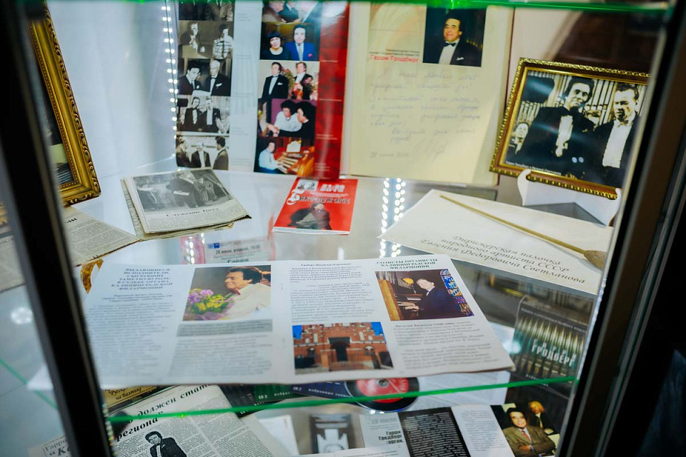 Открытие выставки в малом зале и концерт "Аве Мария" в честь 45-летия Концертного зала филармонии, 22 Августа 2025г. — фото 13