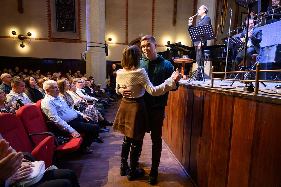 Дмитрий Носков и его квинтет, Камерный оркестр филармонии, дирижёр Елена Толкачёва, Международный фестиваль "Джаз в филармонии", 15 Ноября 2025г. — фото 13