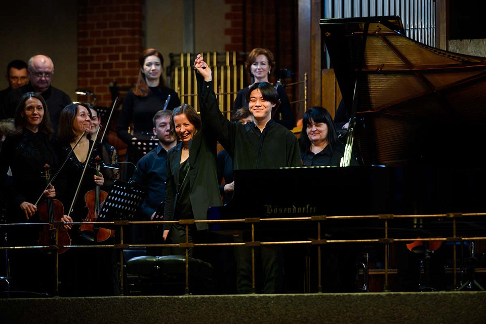 «Музыкальная сборная России». А.Папушев, М.Ли, Л.Журавский и оркестр филармонии, «Русская музыка на Балтике», 13 Апреля 2024г. — фото 17