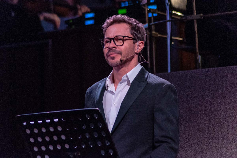 Павел Деревянко (Москва) и Камерный оркестр филармонии, «Сказки с оркестром», 22 Апреля 2023г. — фото 11