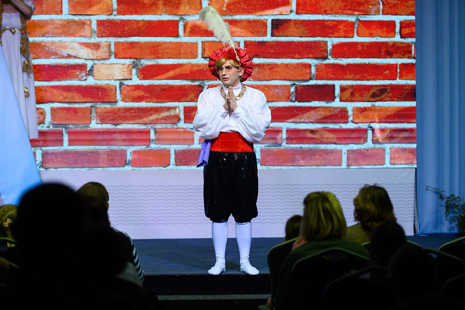 Музыкальная сказка "Рапунцель" в театры эстрады "Янтарь-холл", г. Светлогорск, 12 Мая 2024г. — фото 15