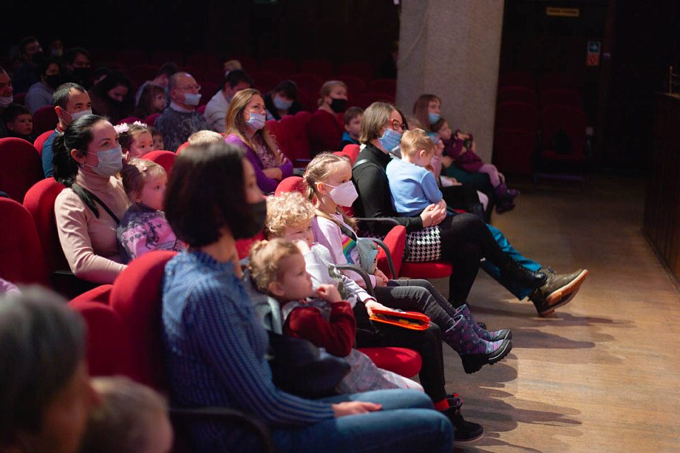 МУЗЫКАЛЬНЫЙ СПЕКТАКЛЬ «МОЙДОДЫР», 14 Февраля 2021г. — фото 89