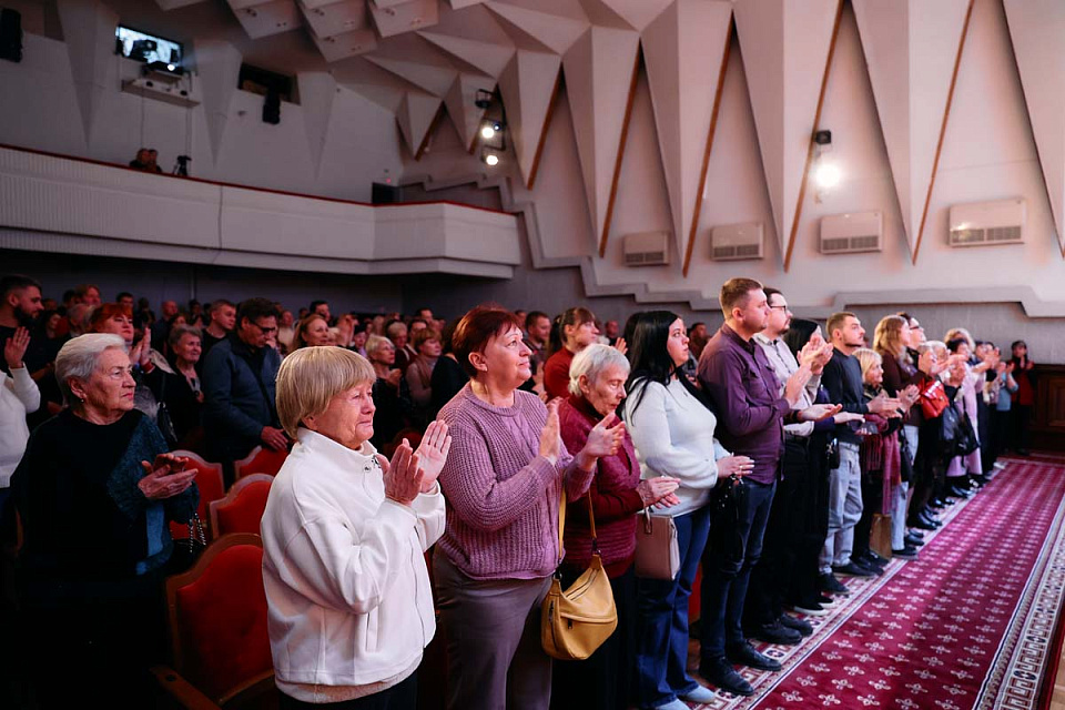 Концерт проекта "Поезд Победы" в исполнении солистов филармонии, Донецкая государственная академическая филармония, 4 Ноября 2025г. — фото 17