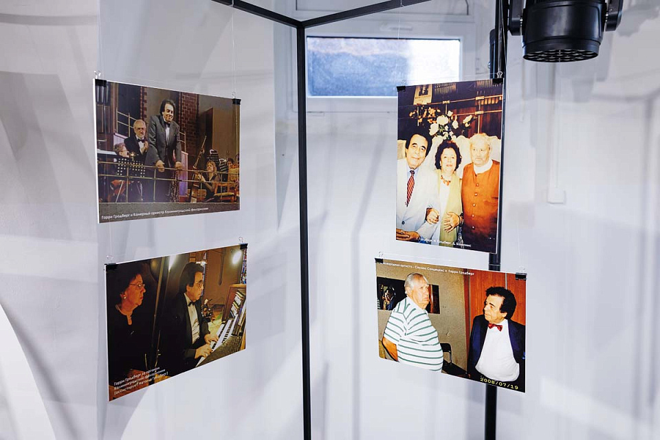 Открытие выставки «Орган. Гродберг. Бах» в малом зале филармонии, фестиваль «Бахослужение», 20 Июля 2025г. — фото 8