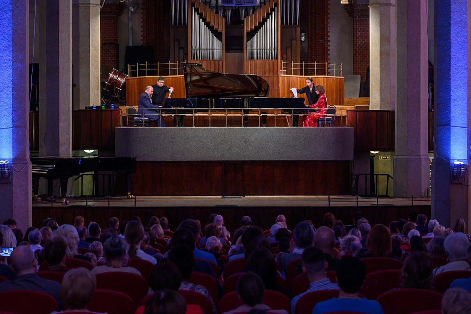 Рахманинов в 4 руки: А.Ушакова и А.Гиндин, «Русская музыка на Балтике», 13 Мая 2023г. — фото 8