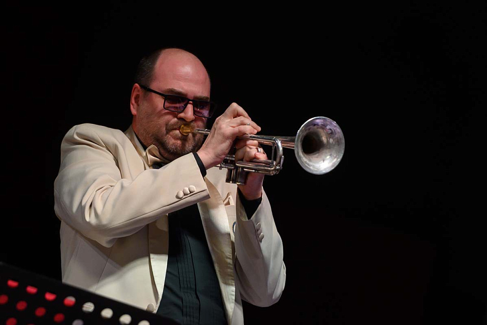 Концерт Государственного камерного оркестра джазовой музыки имени Олега Лундстрема, Международный фестиваль "Джаз в филармонии", 9 Ноября 2024г. — фото 12