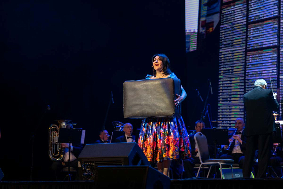 Мюзикл в духе 60-х «А у нас во дворе...» (театр эстрады «Янтарь-холл», г. Светлогорск), 26 Февраля 2023г. — фото 9