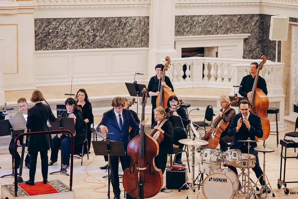 Камерный оркестр и Трио А.Маслова, дирижёр Елена Толкачёва, Государственная академическая капелла Санкт-Петербурга, 21 Октября 2025г. — фото 12