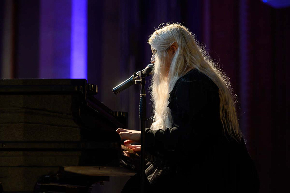 ГАЛА-КОНЦЕРТ ПРОГРАММЫ «МОЛОДЕЖНАЯ АКАДЕМИЯ ИСКУССТВ» к 65-летию Калининградской областной филармонии, 3 Октября 2024г. — фото 17