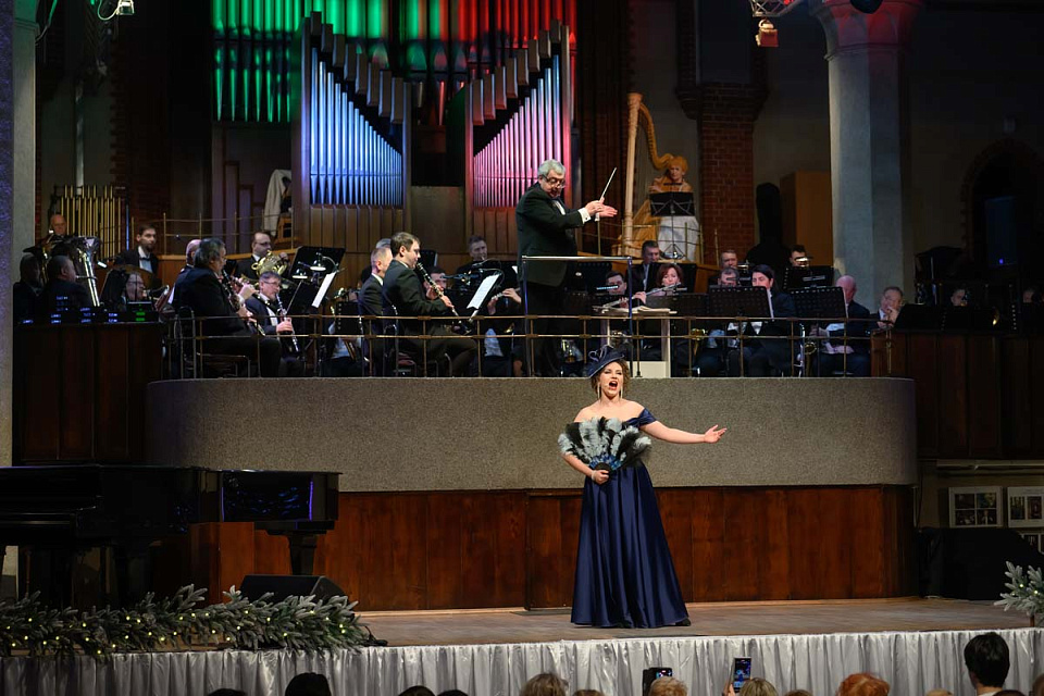 "Новогодний бал у Имре Кальмана" ,Концертный духовой оркестр и солисты филармонии, 28 Декабря 2025г. — фото 12