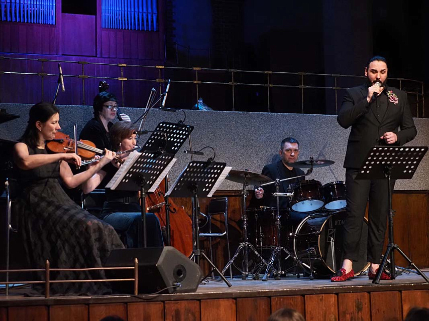 КОНЦЕРТ ФРАНЦУЗСКОГО ШАНСОНА из абонемента программы филармонии «Молодежная академия искусств», 4 Апреля 2024г. — фото 3