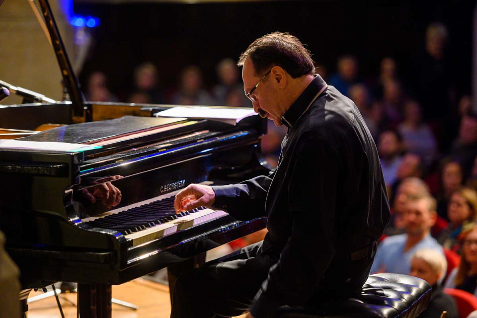 Фестиваль "Джаз в филармонии": ШИЛКЛОПЕР - КРАМЕР - ЧЕРНАКОВА, 11 Ноября 2023г. — фото 5