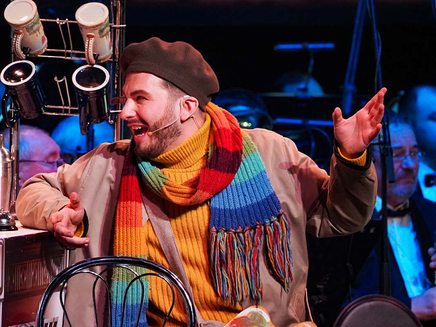 Мюзикл «Я подарю тебе Париж» (театр эстрады «Янтарь-холл», г. Светлогорск), 7 Марта 2023г. — фото 11