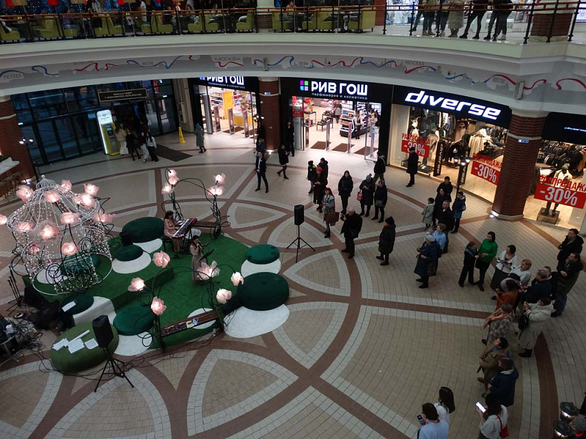 Мини-концерт солистов филармонии в ТРЦ «Европа», 14 Февраля 2024г. — фото 12