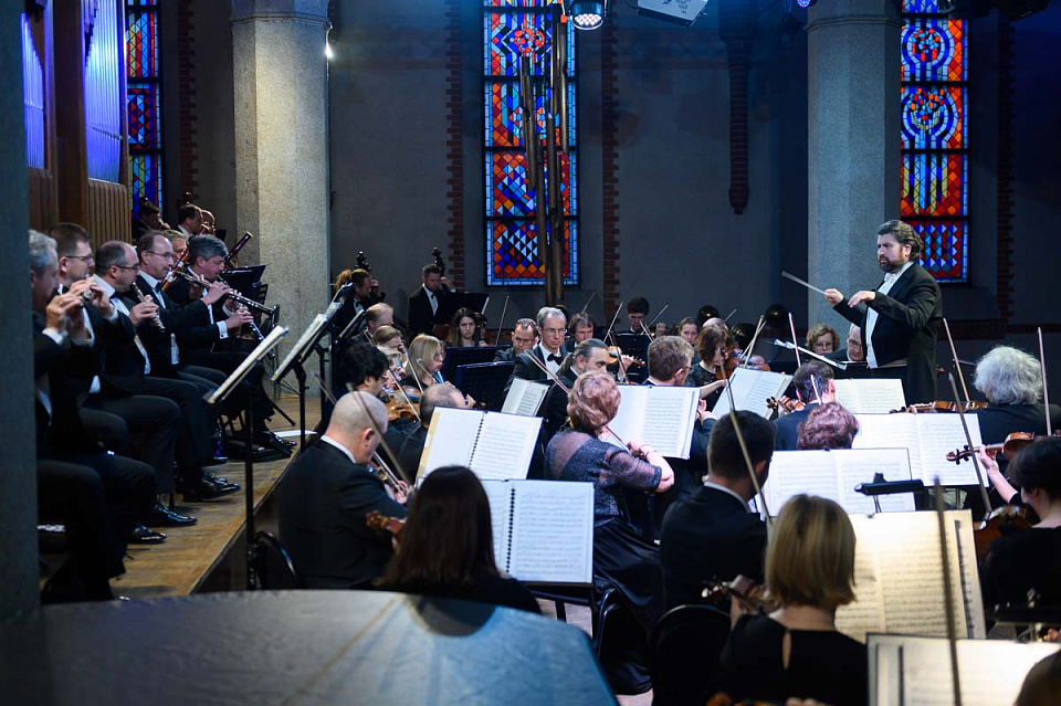 Государственный академический симфонический оркестр России им.Е.Ф. Светланова, дирижёр Д.Юровский, солист П.Милюков, 13 Апреля 2025г. — фото 16