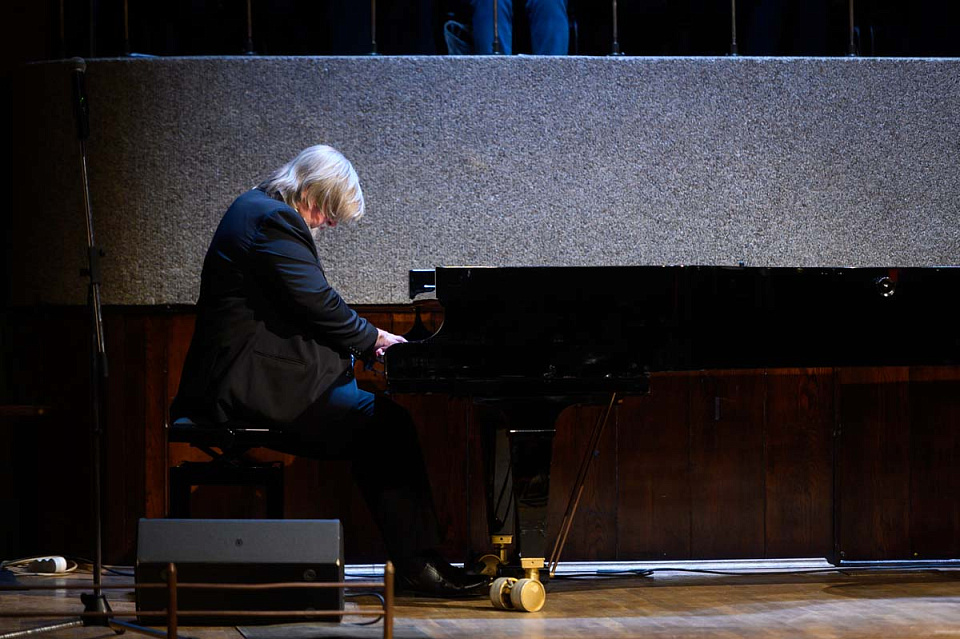 Финал Международного фестиваля «Джаз в филармонии», джазовая дуэль, Д. Крамер, В. Гроховский, 17 Ноября 2024г. — фото 14