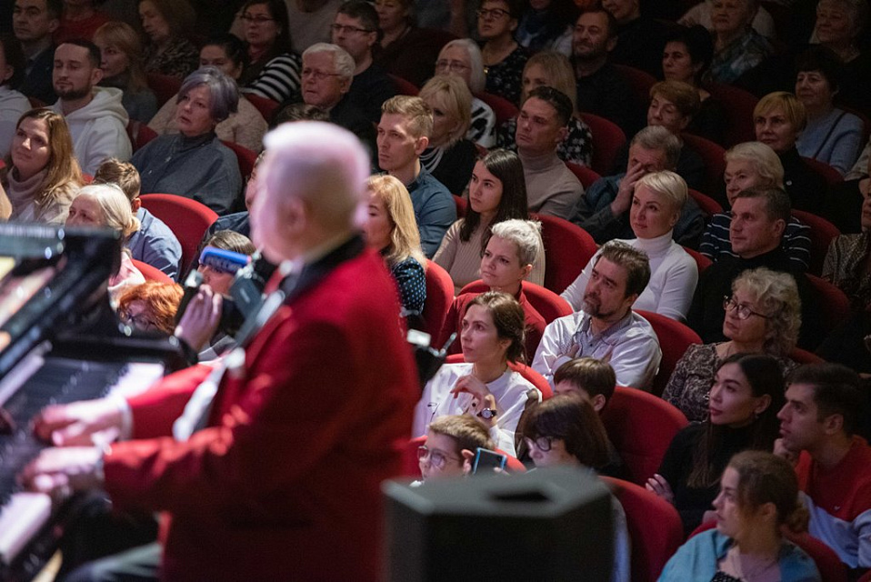 XIX Международный фестиваль "Джаз в филармонии". Государственный камерный оркестр джазовой музыки имени Олега Лундстрема, 13 Ноября 2022г. — фото 28