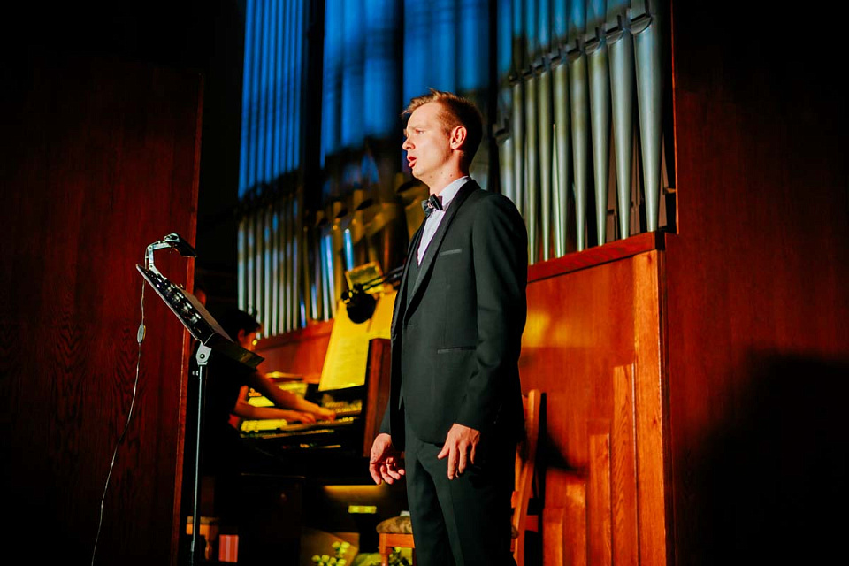 Открытие выставки в малом зале и концерт "Аве Мария" в честь 45-летия Концертного зала филармонии, 22 Августа 2025г. — фото 25