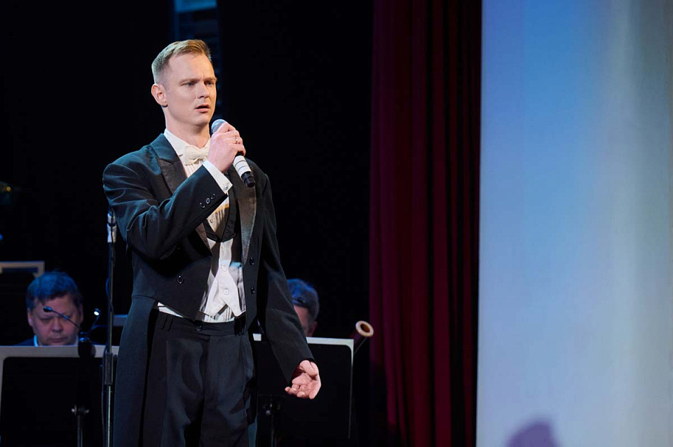 Финальный концерт проекта "Поезд Победы" в исполнении солистов филармонии, Тульского Губернаторского духового оркестра, Тула, 3 Декабря 2025г. — фото 6