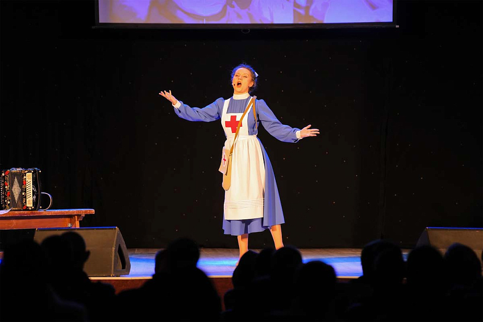 Проект "Поезд Победы" в исполнении солистов филармонии, Центр культуры и досуга г. Черняховск, 7 Февраля 2026г. — фото 4