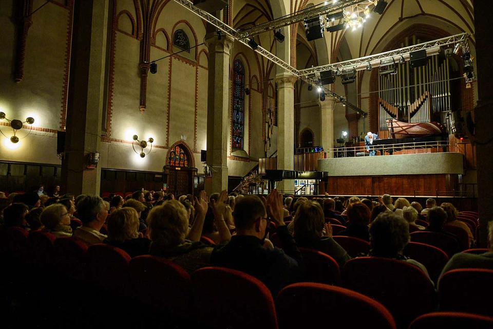 Заслуженный артист России Александр Гиндин. Международный фестиваль «Музыкальная весна», 19 Марта 2024г. — фото 10