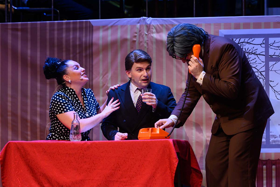 Театрализованное шоу, мюзикл в духе 60-х "А у нас во дворе...", 30 Июня 2024г. — фото 30