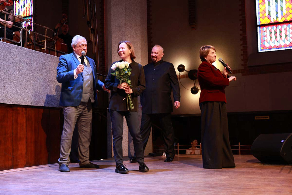 Выступление Камерного оркестра филармонии и учащихся и преподавателей ЦМШ-АИИ из Москвы и Калининграда, 28 Сентября 2025г. — фото 12