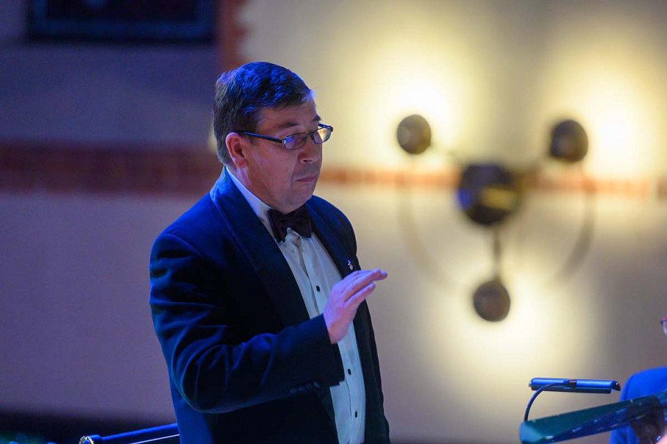 «А у нас во дворе...», мюзикл в духе 60-х, Концертный духовой оркестр и солисты филармонии,танц.группа Ансамбля песни и пляски ДКБ, 1 Января 2025г. — фото 6