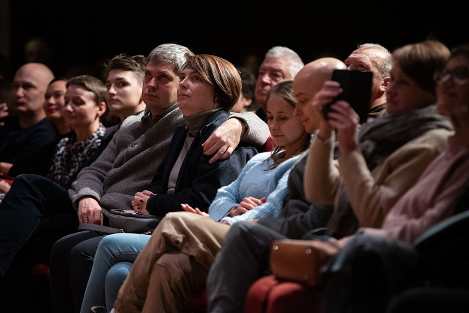 XIX МЕЖДУНАРОДНЫЙ ФЕСТИВАЛЬ "ДЖАЗ В ФИЛАРМОНИИ". трио Валерия Гроховского и камерный оркестр, 19 Ноября 2022г. — фото 19