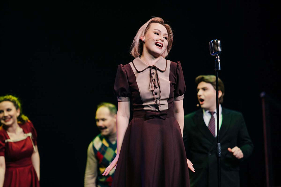 Мюзикл "А у нас во дворе...", "Янтарь-холл", фестиваль "Русская музыка на Балтике", 12 Июня 2025г. — фото 17