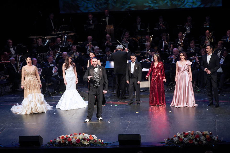 В Драмтеатре состоялся грандиозный гала-концерт «Опера, оперетта, мюзикл...», 12 Мая 2021г. — фото 82