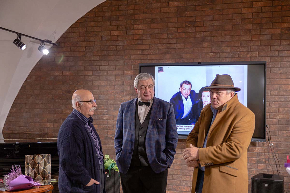 Творческая встреча с Виктором Бобковым, премьера проекта «Филармоническая среда» в малом зале, 1 Октября 2025г. — фото 13