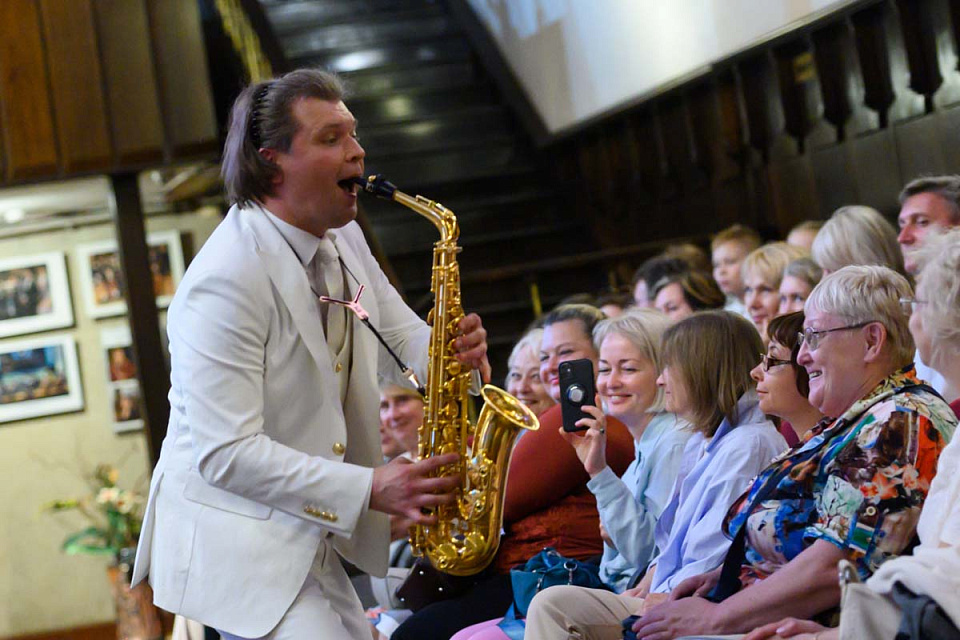 «САКСОФОН. РОЯЛЬ. ОРКЕСТР» С. КОЛЕСОВ, КАМЕРНЫЙ ОРКЕСТР И А. УШАКОВА, «РУССКАЯ МУЗЫКА НА БАЛТИКЕ», 25 Мая 2024г. — фото 11