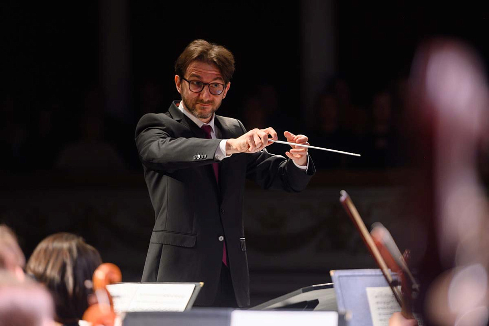 Концерт РНМСО, дирижёр А.Рубин, солист П.Милюков, фестиваль "Русская музыка на Балтике", драмтеатр, 7 Мая 2024г. — фото 9