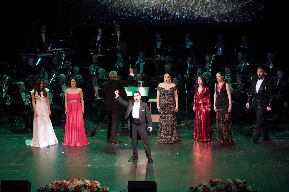 В Драмтеатре состоялся грандиозный гала-концерт «Опера, оперетта, мюзикл...», 12 Мая 2021г. — фото 163